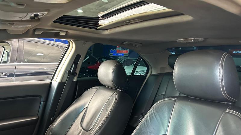 Ford Fusion - foto 6