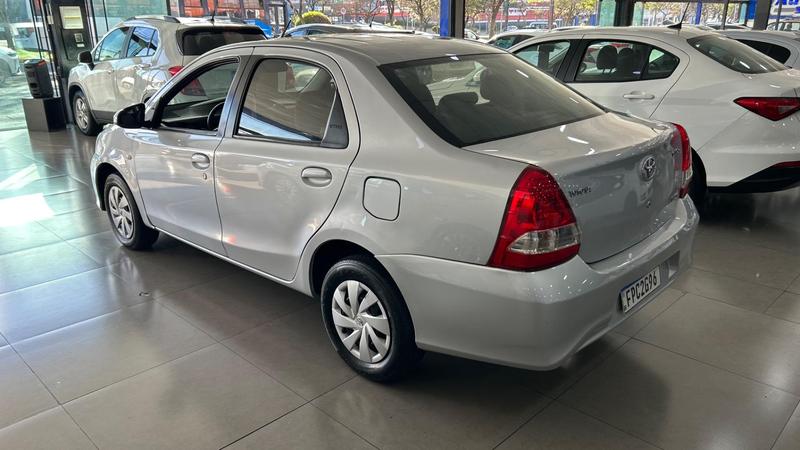 Toyota Etios Sd Xs 1.5 At - foto 2