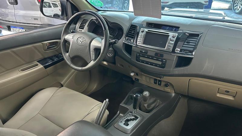 Toyota SW4 Srv D4 D 4X4 3.0 TDI Dies. Automático - foto 9