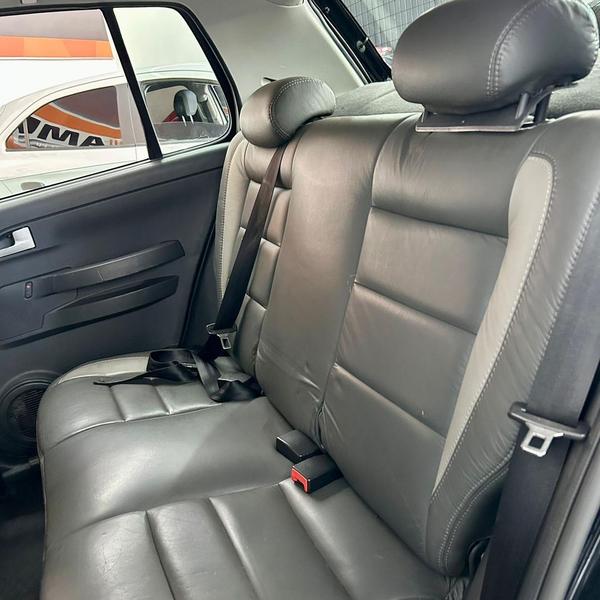 Volkswagen CrossFox 1.6 16V - foto 2
