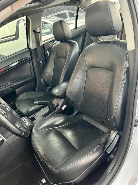 Mitsubishi Lancer 2.0 - foto 8