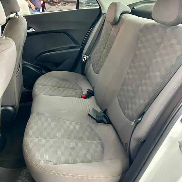 Hyundai HB20S 1.6 Comfort Plus 16V Flex 4P Automático - foto 6