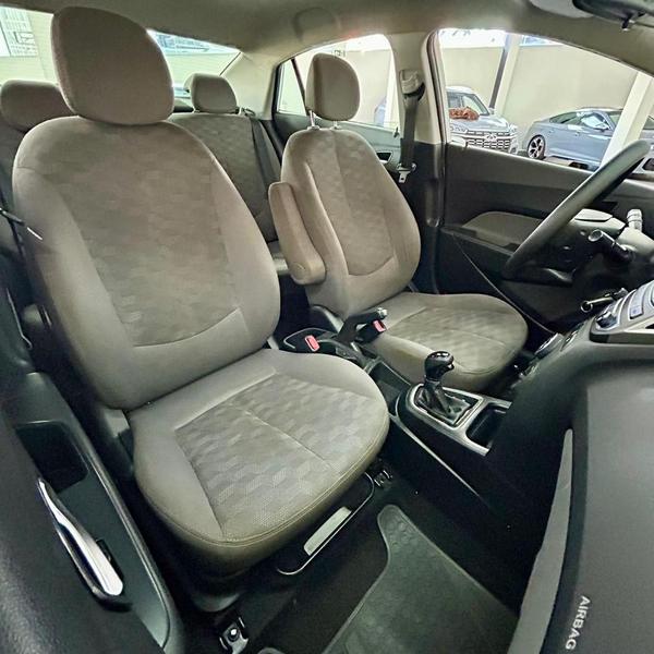 Hyundai HB20S 1.6 Comfort Plus 16V Flex 4P Automático - foto 5