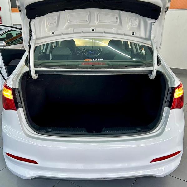 Hyundai HB20S 1.6 Comfort Plus 16V Flex 4P Automático - foto 10