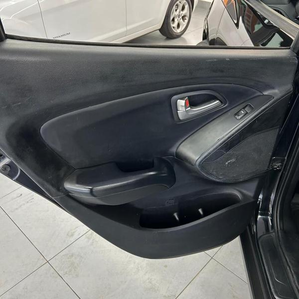 Hyundai ix35 Gls 2.0 16V 2wd Flex Automático - foto 18