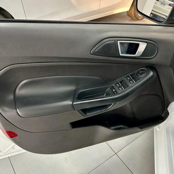 Ford Fiesta Hatch Fiesta Titanium 1.6 16V Flex Automático - foto 15