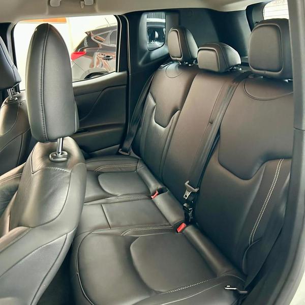 Jeep Renegade Longitude 2.0 Tb Diesel 4X4 Automático - foto 16
