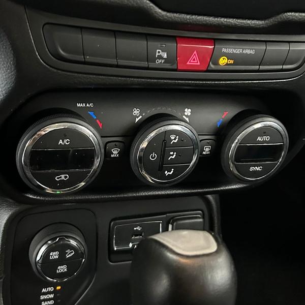 Jeep Renegade Longitude 2.0 Tb Diesel 4X4 Automático - foto 12