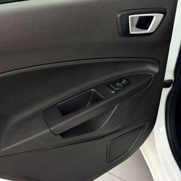 Ford Fiesta 1.6 Sel Hatch 16V Flex 4P Powershift - foto 17