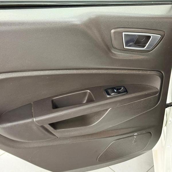 Ford Fiesta Sedan Titanium Powershift 1.6 Automático New - foto 12