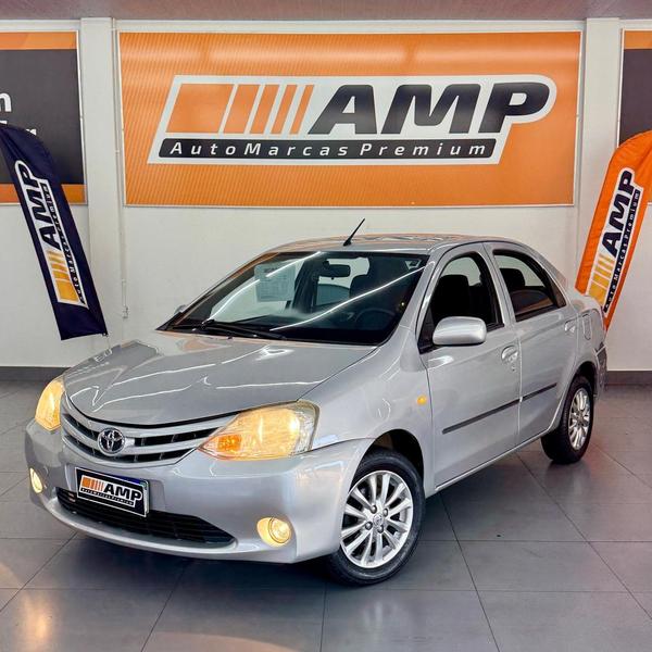 Toyota Etios 2013 à venda