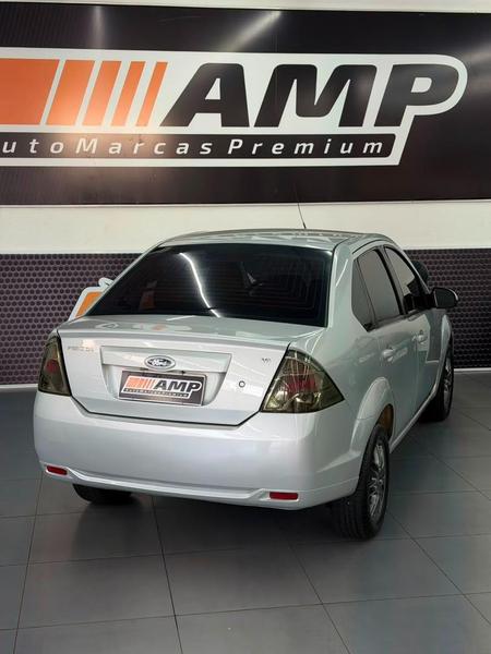 Ford Fiesta Sedan 1.6 8V Flex 4P - foto 2
