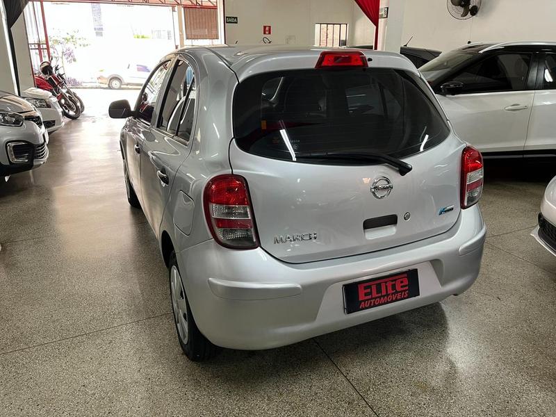 Nissan March 1.0 Flex - foto 4