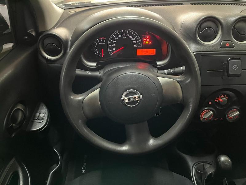 Nissan March 1.0 Flex - foto 17