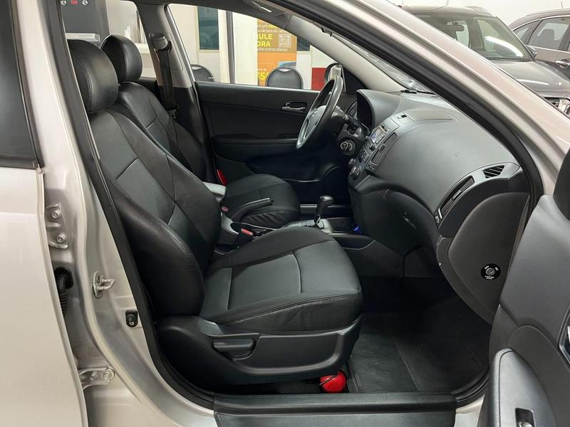 Hyundai i30 2.0 16V 145cv 5P Mec. - foto 13
