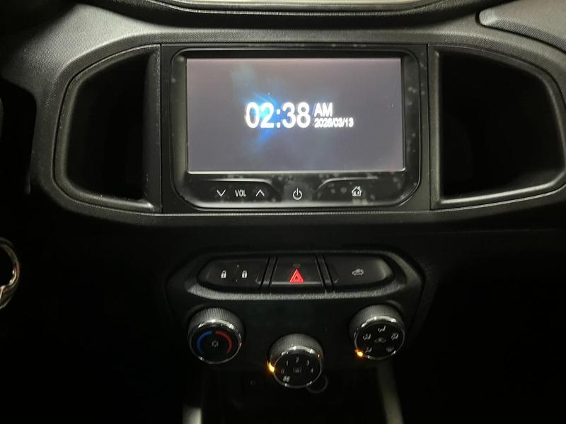 Chevrolet Onix 14mt LT - foto 18