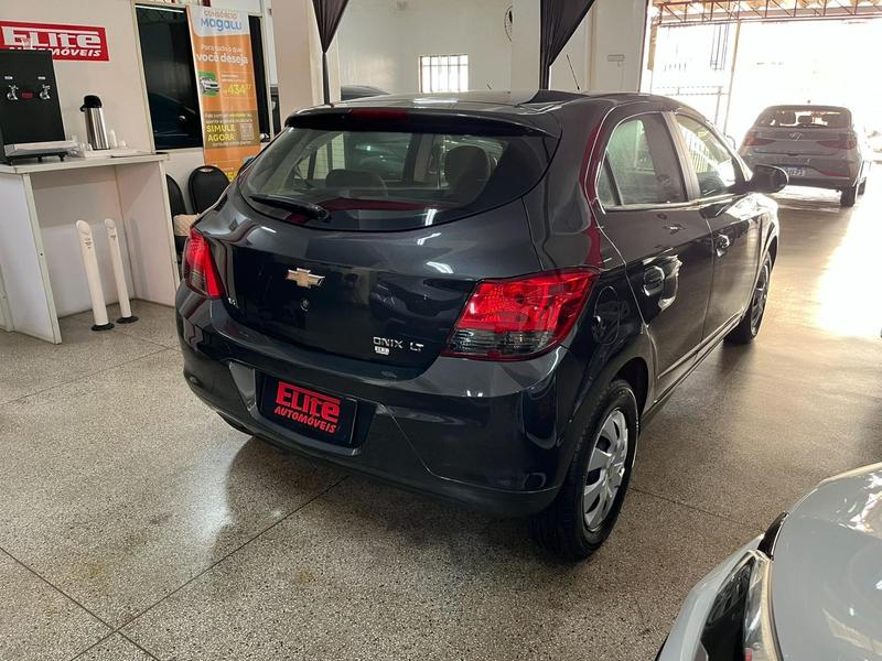 Chevrolet Onix 14mt LT - foto 5