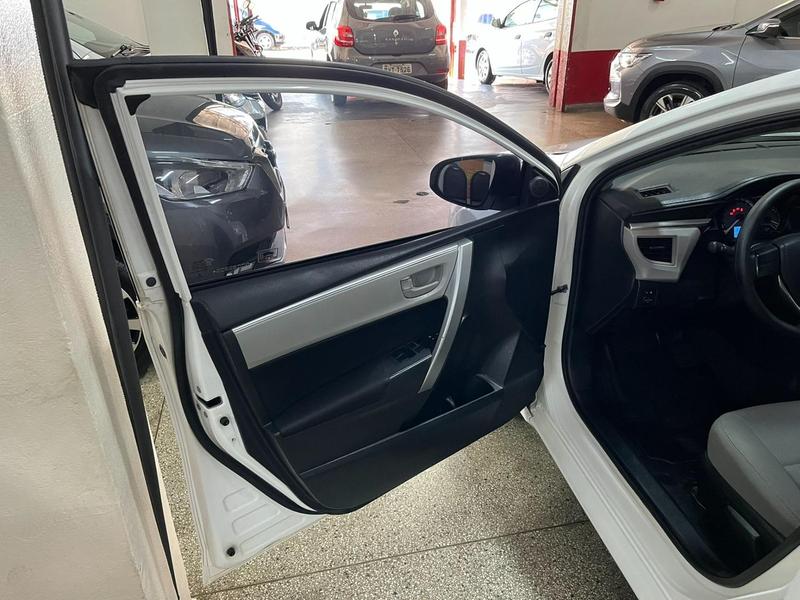 Toyota Corolla Gli18 CVT - foto 14