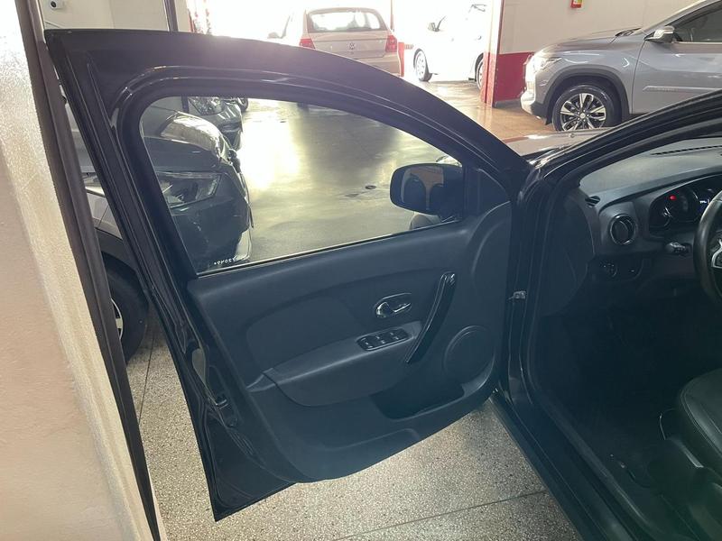 Renault Sandero Int 1.6 CVT - foto 14