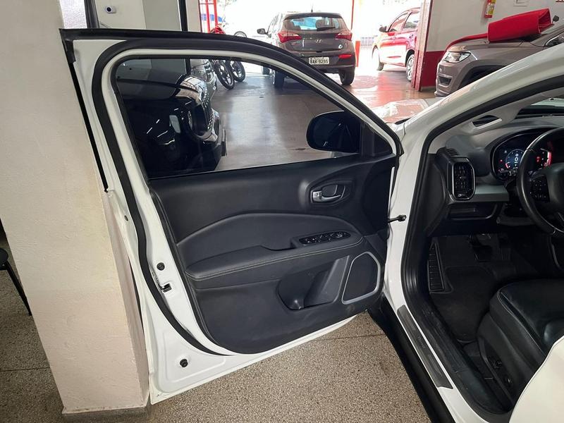 Fiat Toro 13 Turbo 270 Flex Volcano - foto 14