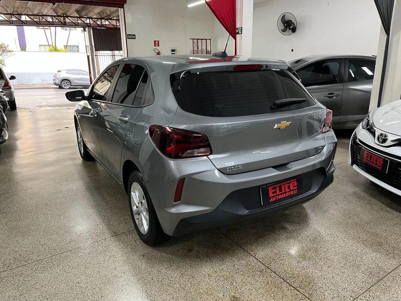 Chevrolet Onix 10mt - foto 4