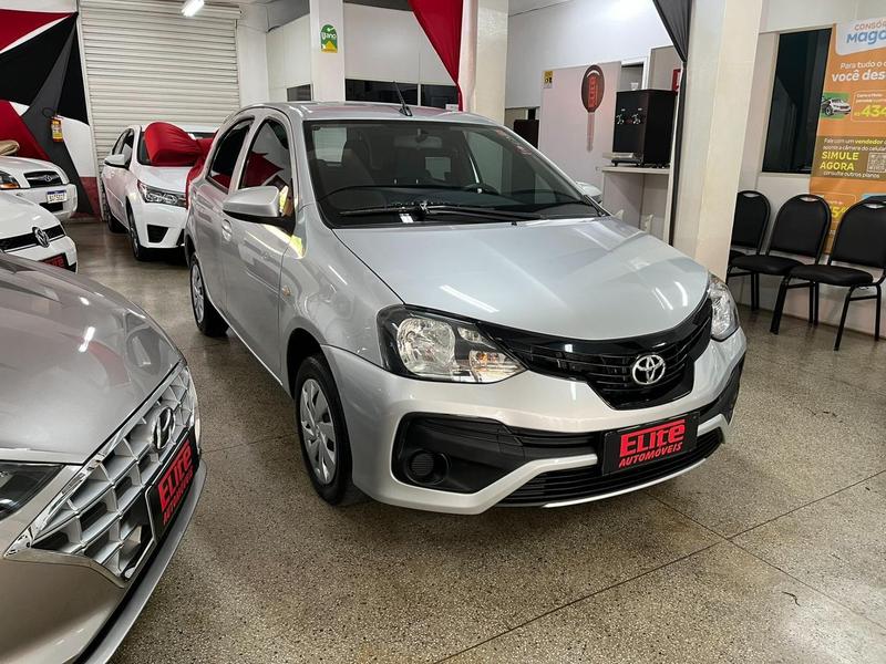 Toyota Etios Hb X Vsc At - foto 3