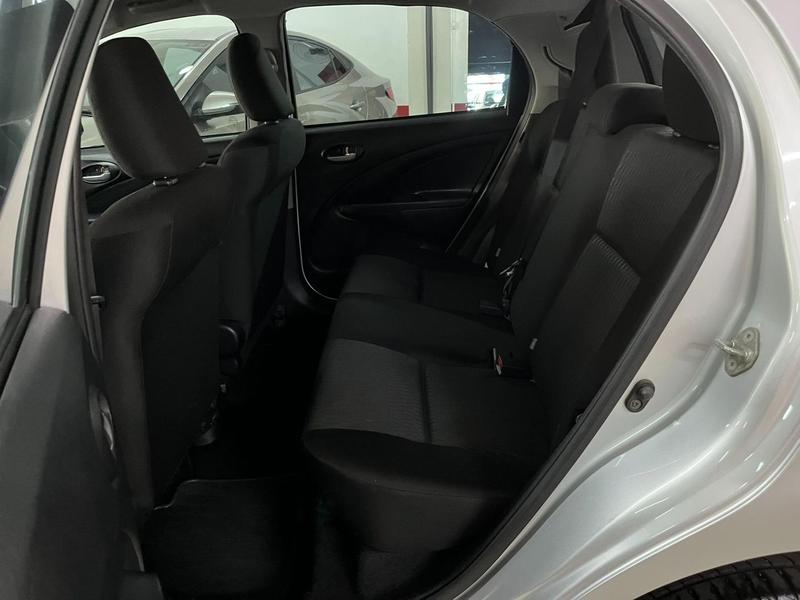 Toyota Etios Hb X Vsc At - foto 11