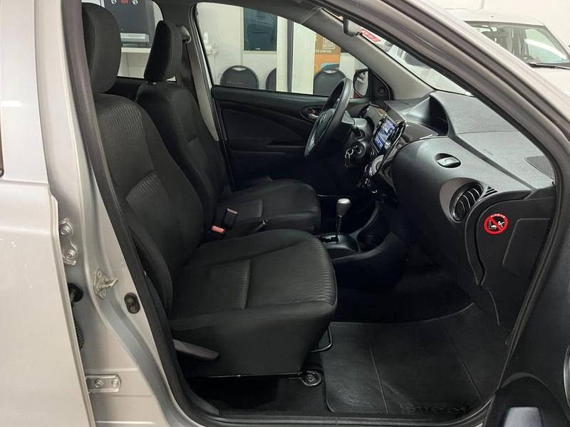 Toyota Etios Hb X Vsc At - foto 13