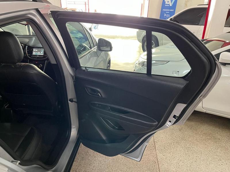 Chevrolet Tracker Premier - foto 8