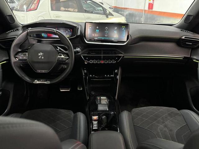 PEUGEOT E2008 GT 2023