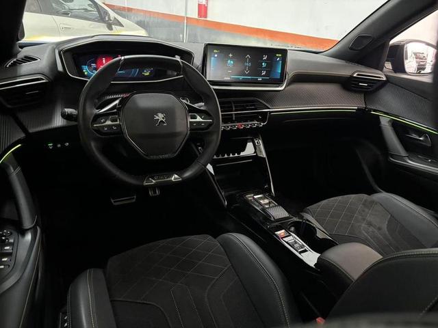 PEUGEOT E2008 GT 2023
