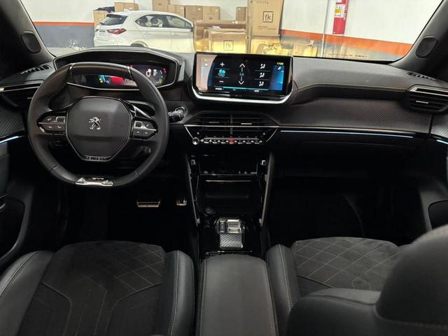 PEUGEOT E2008 GT 2023