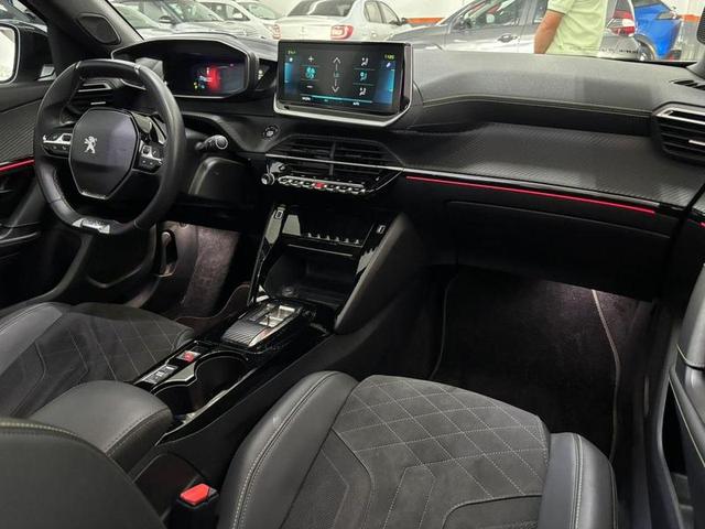 PEUGEOT E2008 GT 20237
