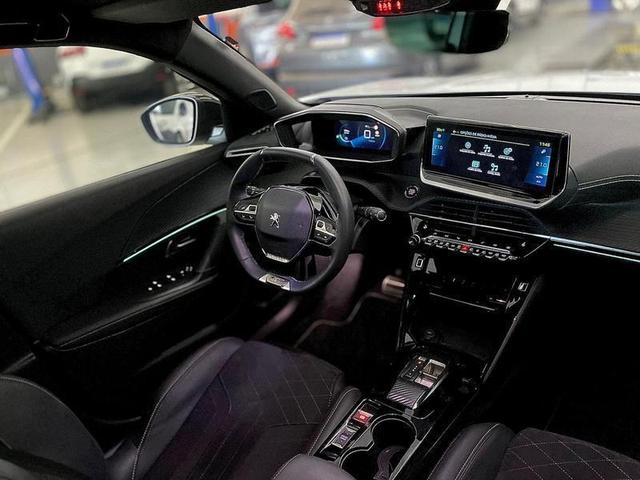 PEUGEOT E2008 GT 20236
