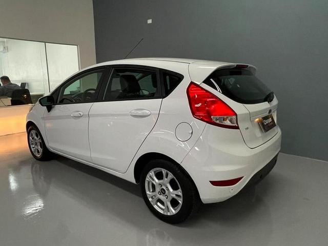 FORD FIESTA 1.6 SE HATCH 16V FLEX 4P AUT 20164