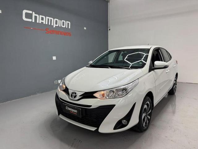 TOYOTA YARIS SA XL15LIVE 20222