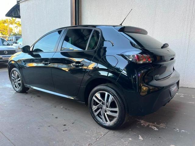 PEUGEOT 208 ALLURE 1.6 AUTOMATICO4