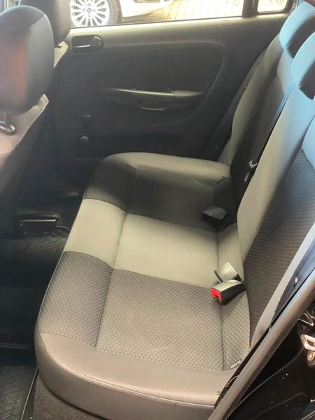 Volkswagen Voyage 16l - foto 12
