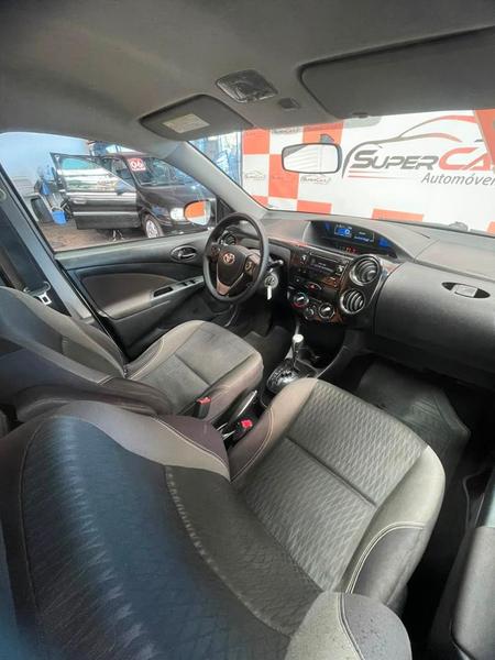 Toyota Etios Sd Xs 1.5 At - foto 15