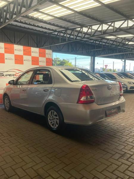 Toyota Etios Sd Xs 1.5 At - foto 6