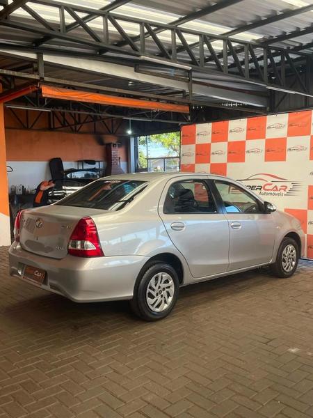 Toyota Etios Sd Xs 1.5 At - foto 5