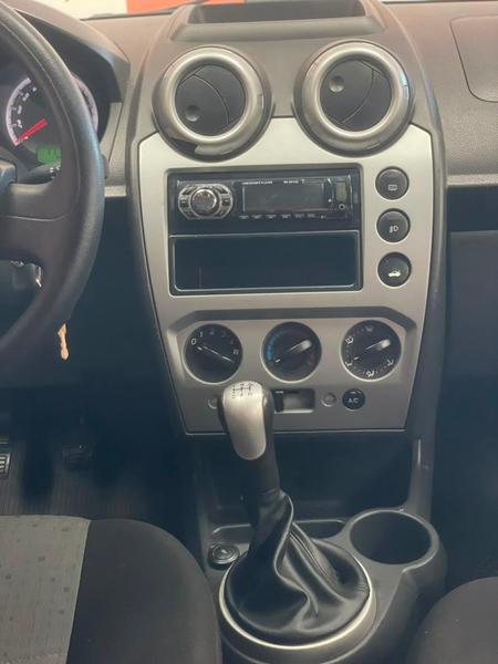 Ford Fiesta Sedan Sedan 1.6 Flex - foto 12
