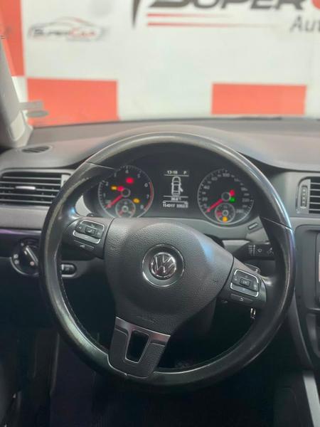 Volkswagen Jetta 2.0 - foto 13