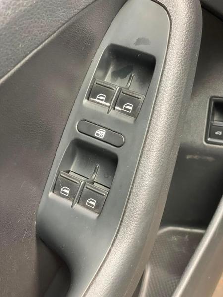 Volkswagen Jetta 2.0 - foto 14