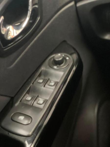 Renault Captur Inten 16a - foto 11
