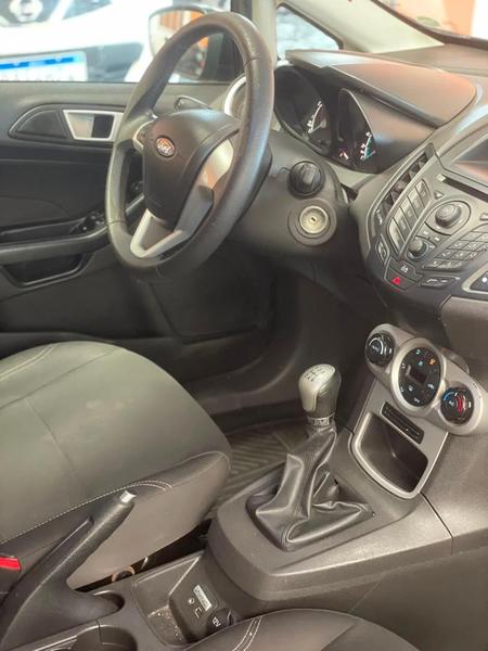 Ford Fiesta 16sel - foto 12