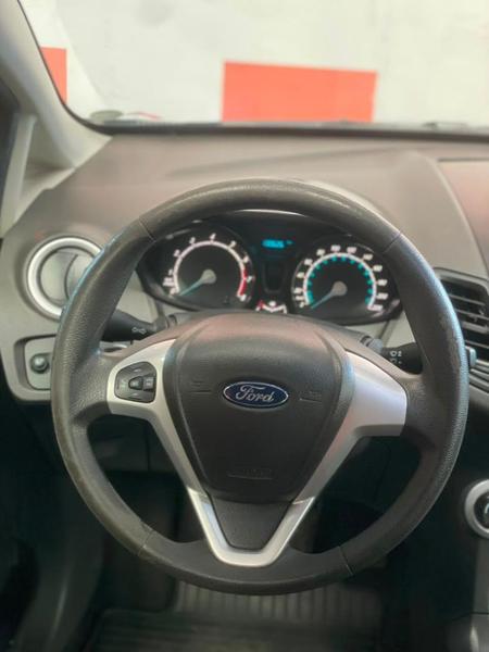 Ford Fiesta 16sel - foto 13