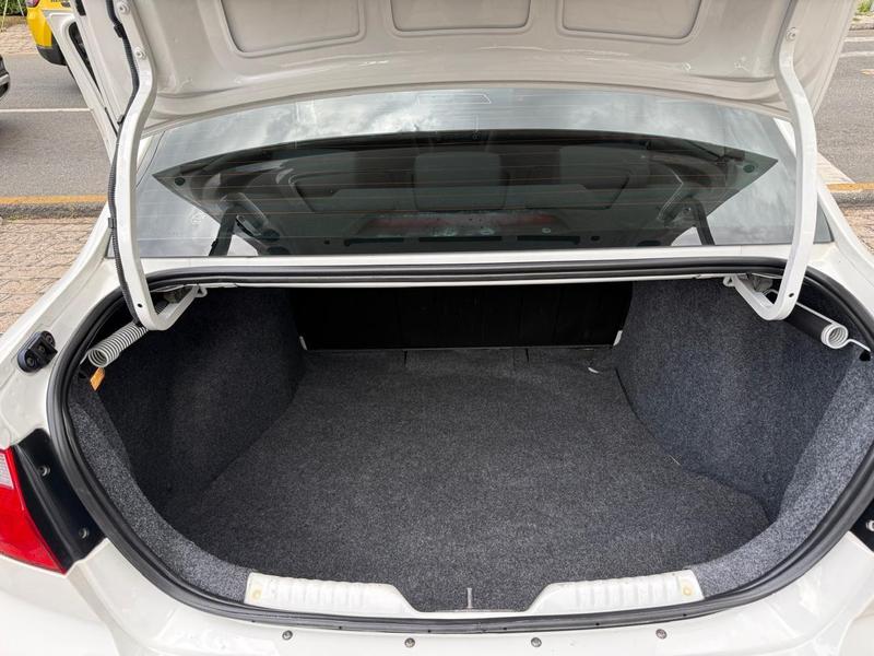 Volkswagen Voyage MPI - foto 9