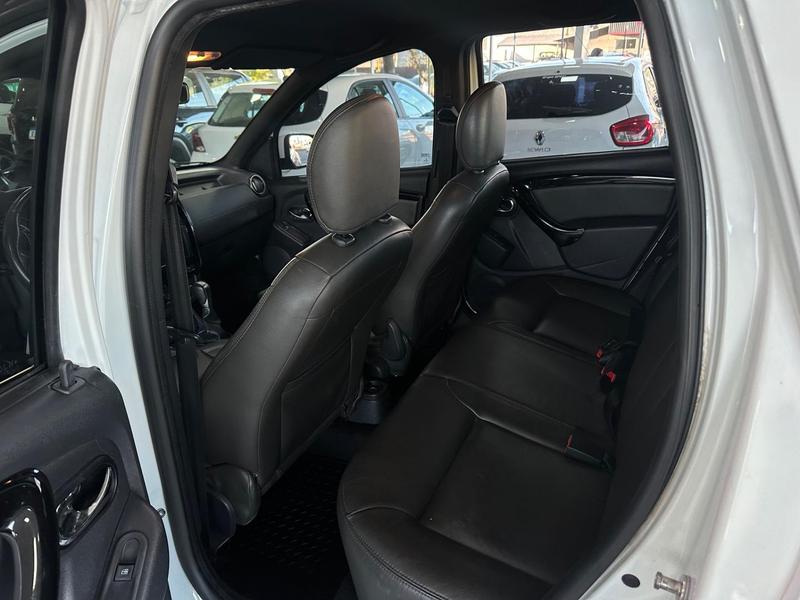 Renault Duster 2.0 D 4x2a - foto 8