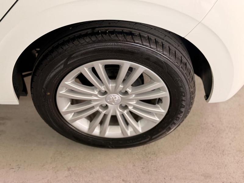 Peugeot 208 Allure Mt - foto 19